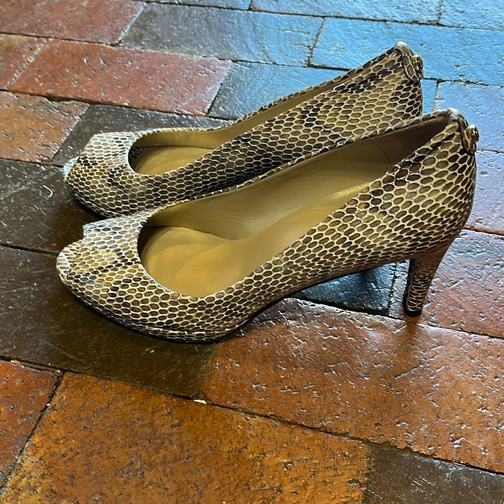 Stuart Weisman snakeskin embossed open toe heels size 11N